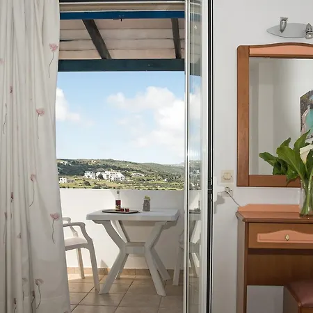 Апартаменты Contaratos Lettings 3 *