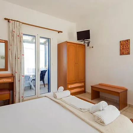Contaratos Lettings 3 Λιβάδι Κυθήρων