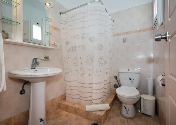 Contaratos Lettings 3 * Livadi (Kythira)