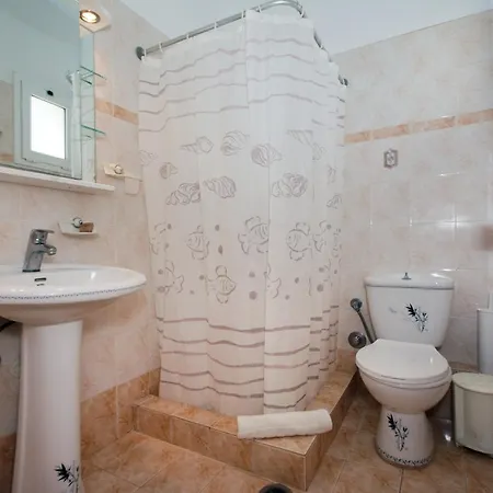 Contaratos Lettings 3 * Livadi (Kythira)